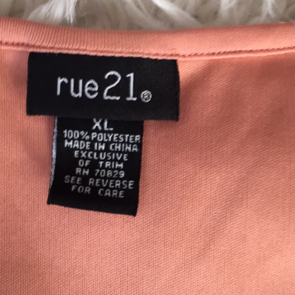 Top - Picture 2 of 5